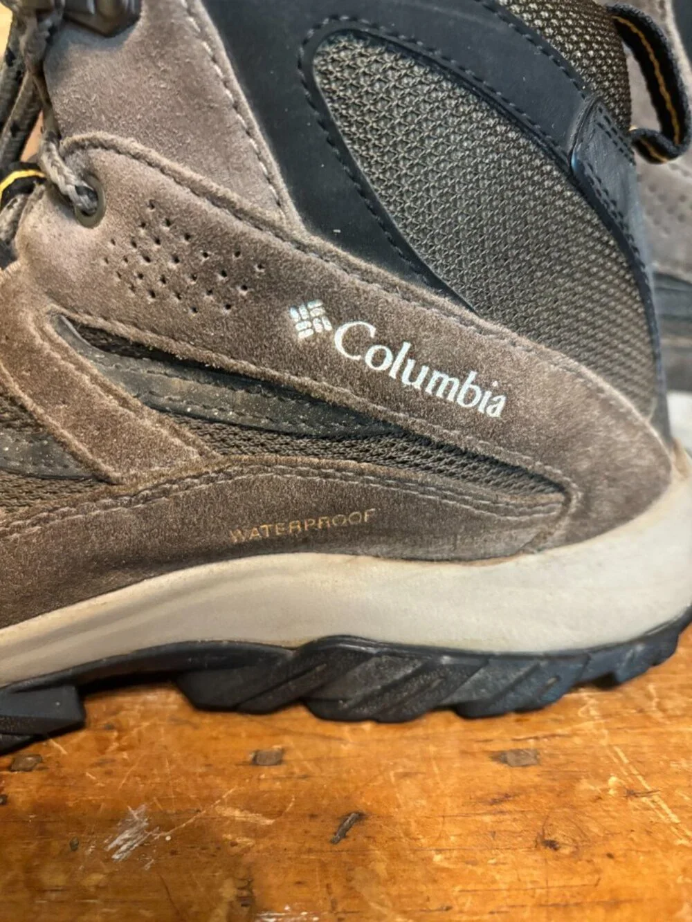Men's Columbia Leather Hiking Boots Size 9